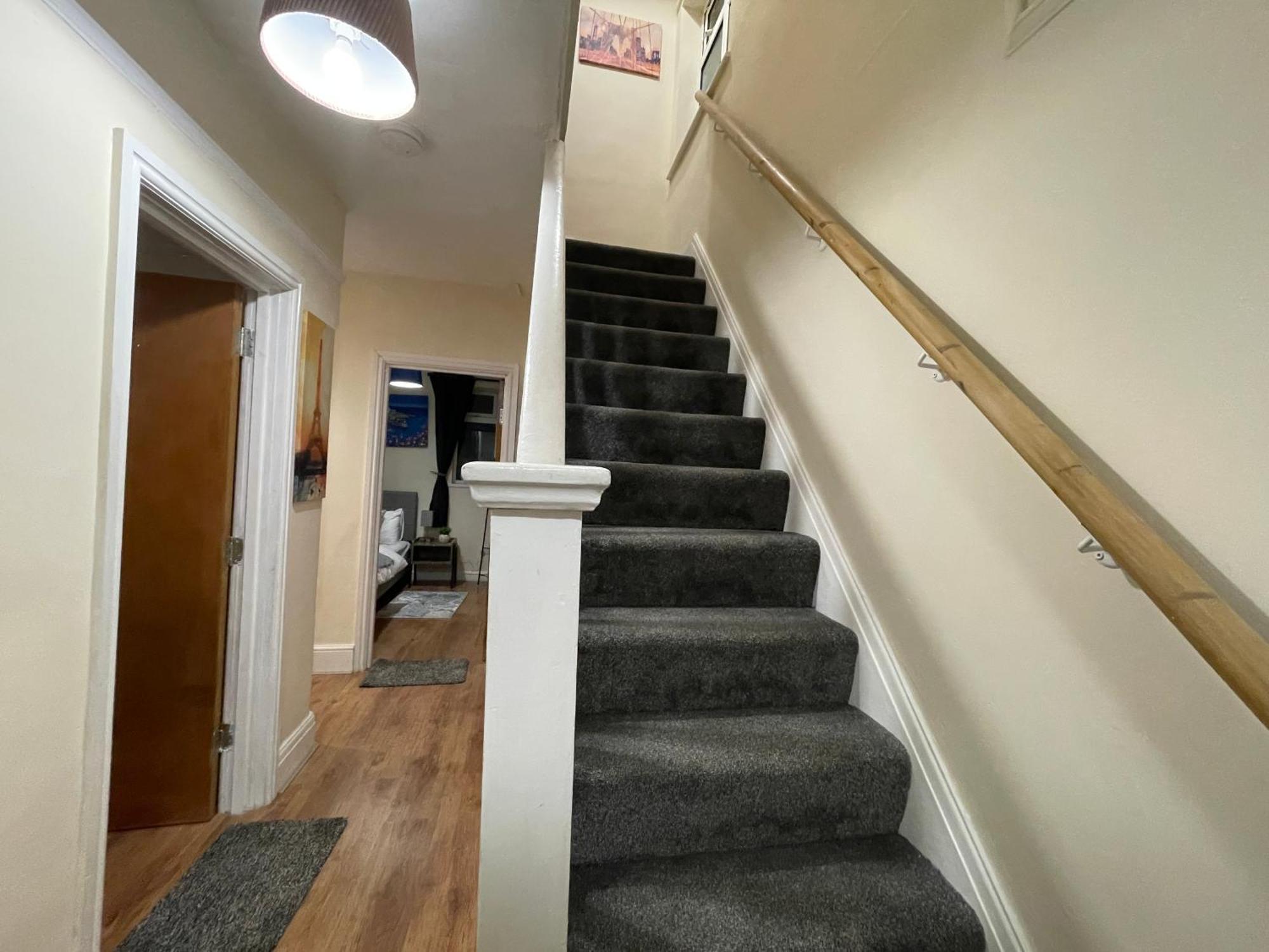 شقة Private Bliss Near Luton Station المظهر الخارجي الصورة