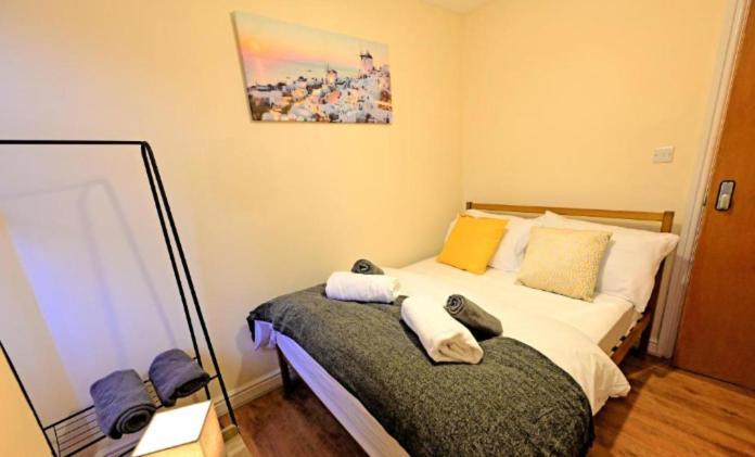 شقة Private Bliss Near Luton Station المظهر الخارجي الصورة
